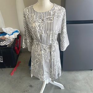 Freeway grey stripes with rose print dress